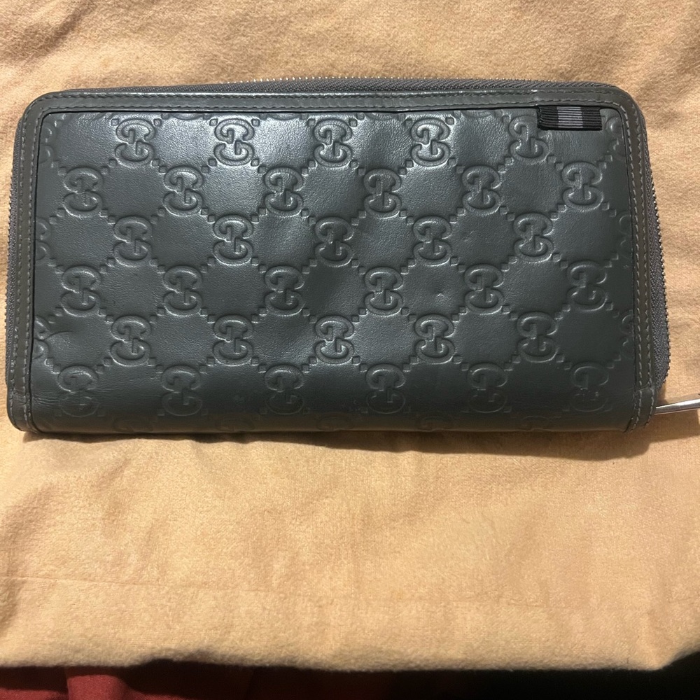 Gucci Dark Gray Leather Zip Wallet